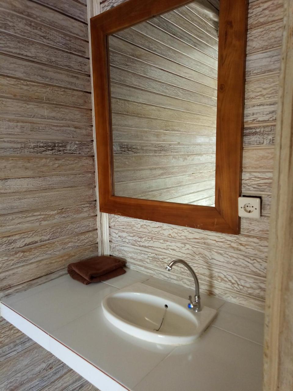 Auora Guest House 누사 렘봉안 외부 사진